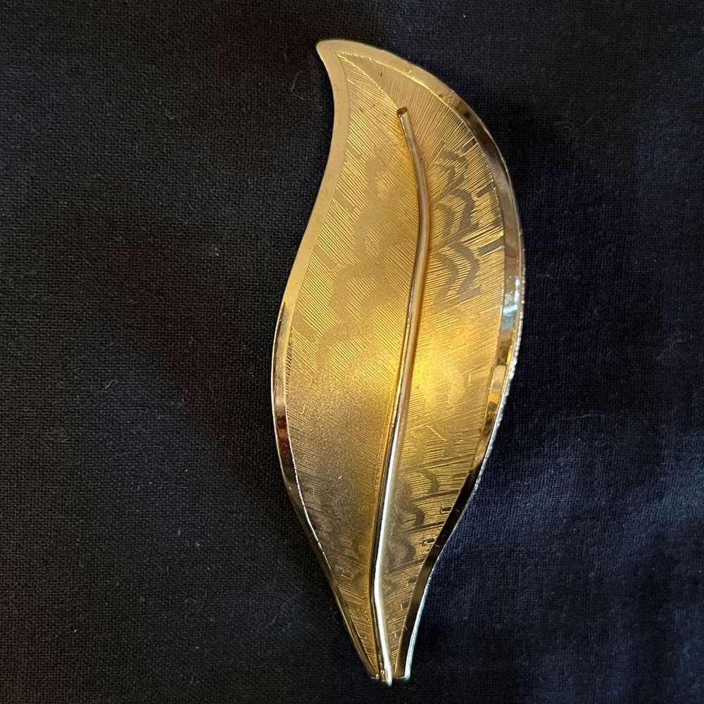 Large Vintage Leaf Brooch